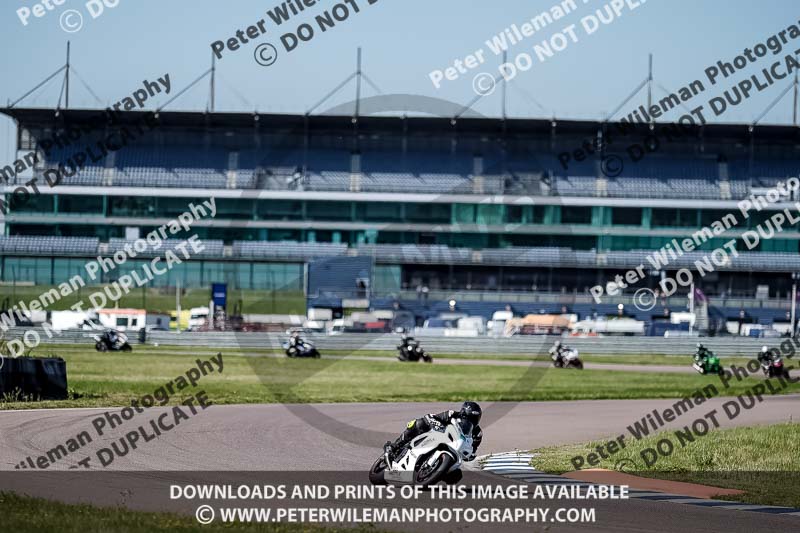 Rockingham no limits trackday;enduro digital images;event digital images;eventdigitalimages;no limits trackdays;peter wileman photography;racing digital images;rockingham raceway northamptonshire;rockingham trackday photographs;trackday digital images;trackday photos